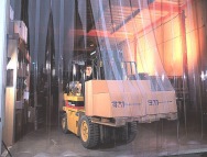 Гаражный проем с применением завес из ПВХ